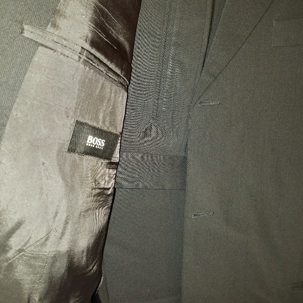 Hugo Boss mens 3 button suit