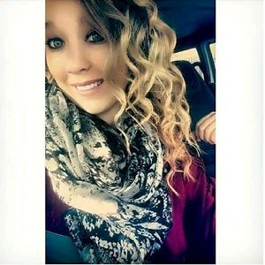 Meet your Posher, Brittney