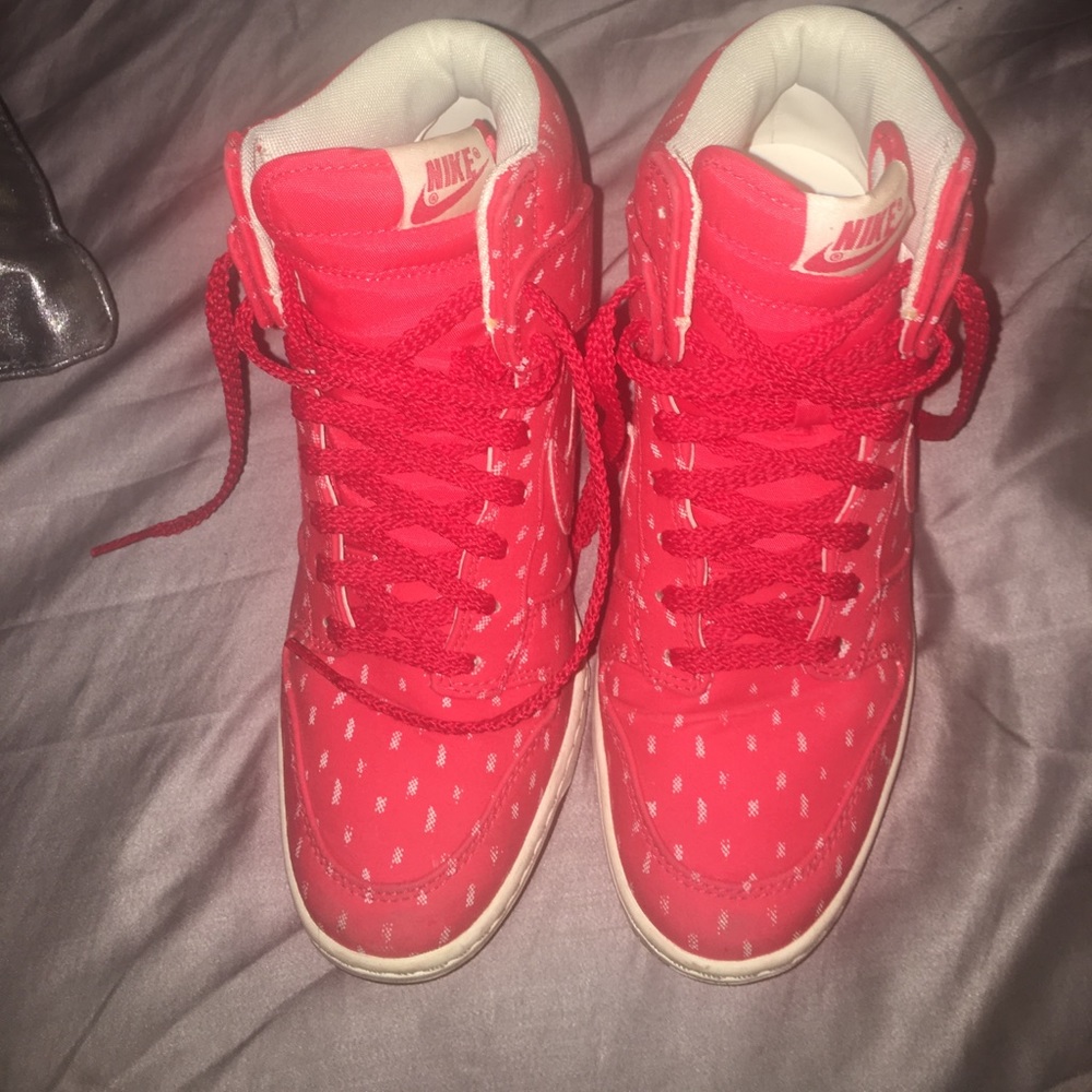 Women's dunk sky high limited red