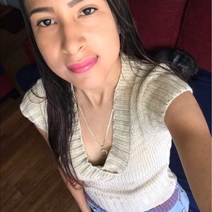 Meet your Posher, Digna