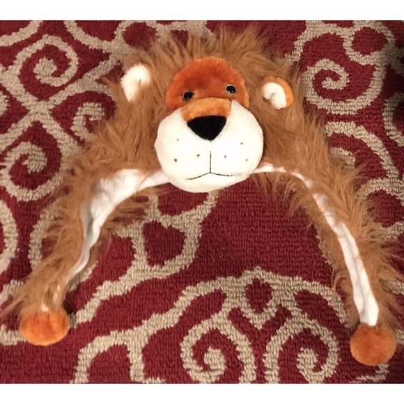 Lioness 🦁 Beanie - Picture 1 of 4
