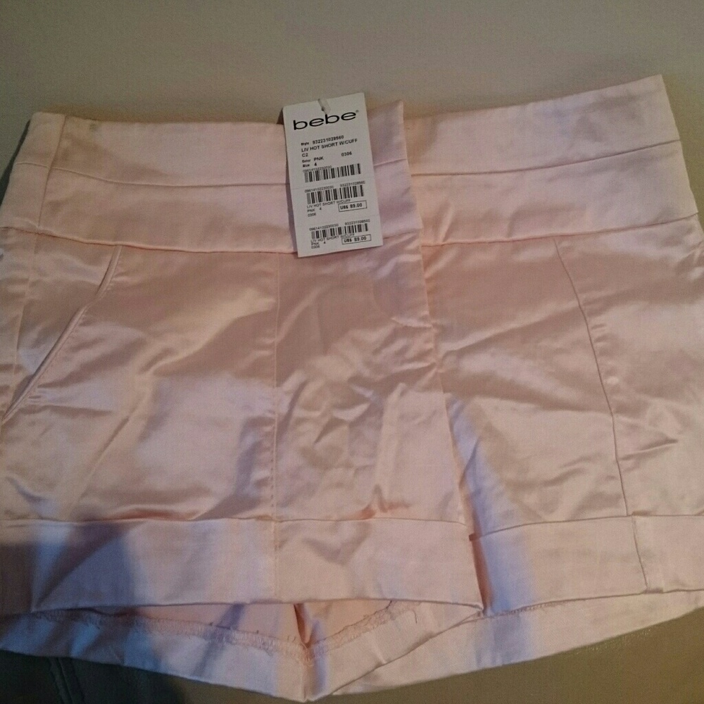 Bebe pink short