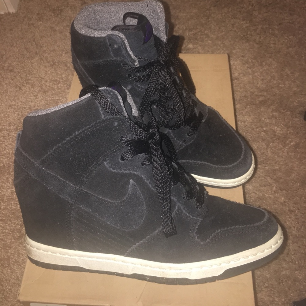 Women's dunk sky high suede