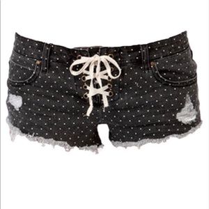 Billabong lite hearted Polka-dot shorts