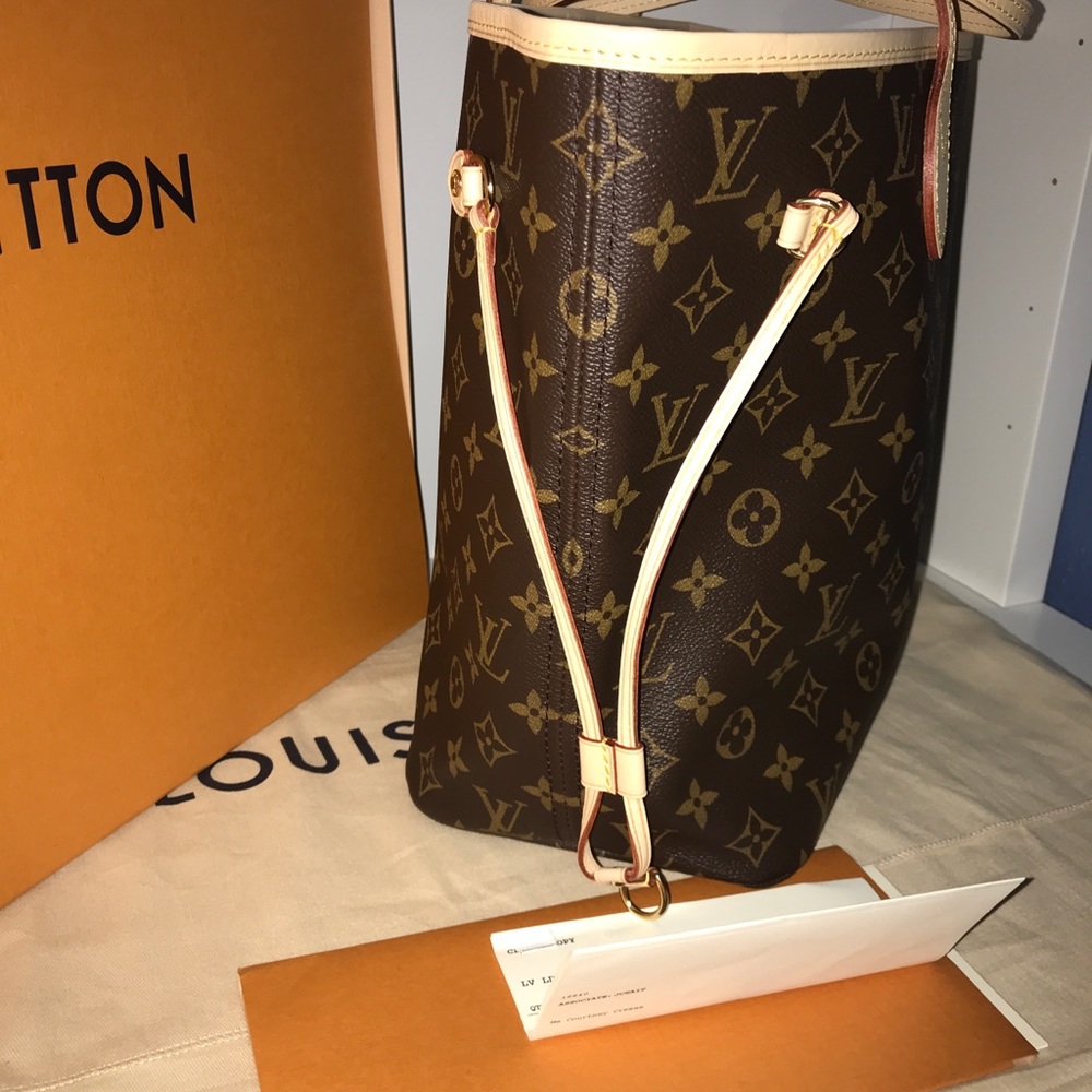 Louis Vuitton Neverfull MM Monogram - Picture 4 of 5