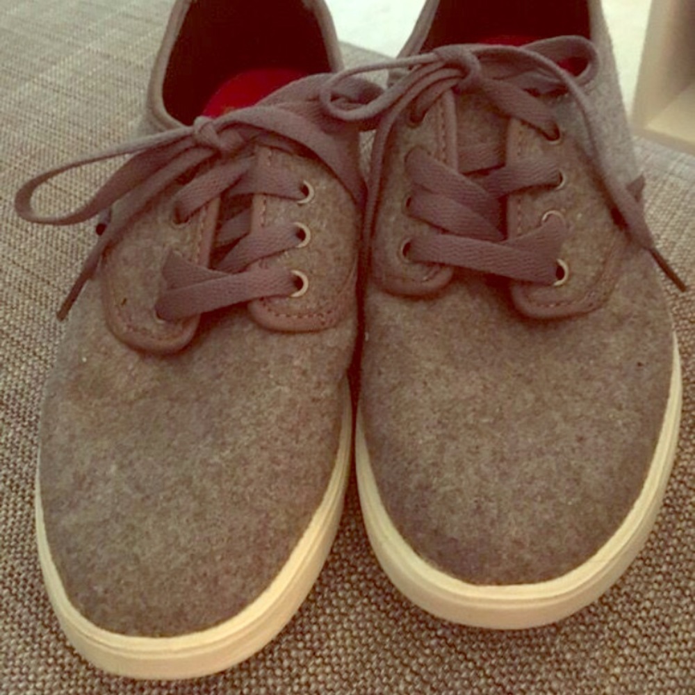 Gray heathered wool Emerica sneakers