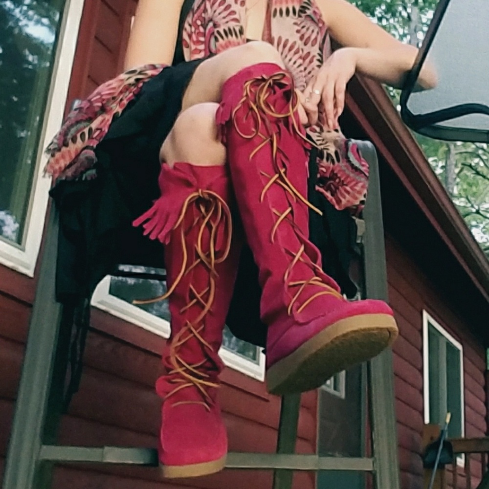 Delia's Sydney Moccasin Boot (hot pink)