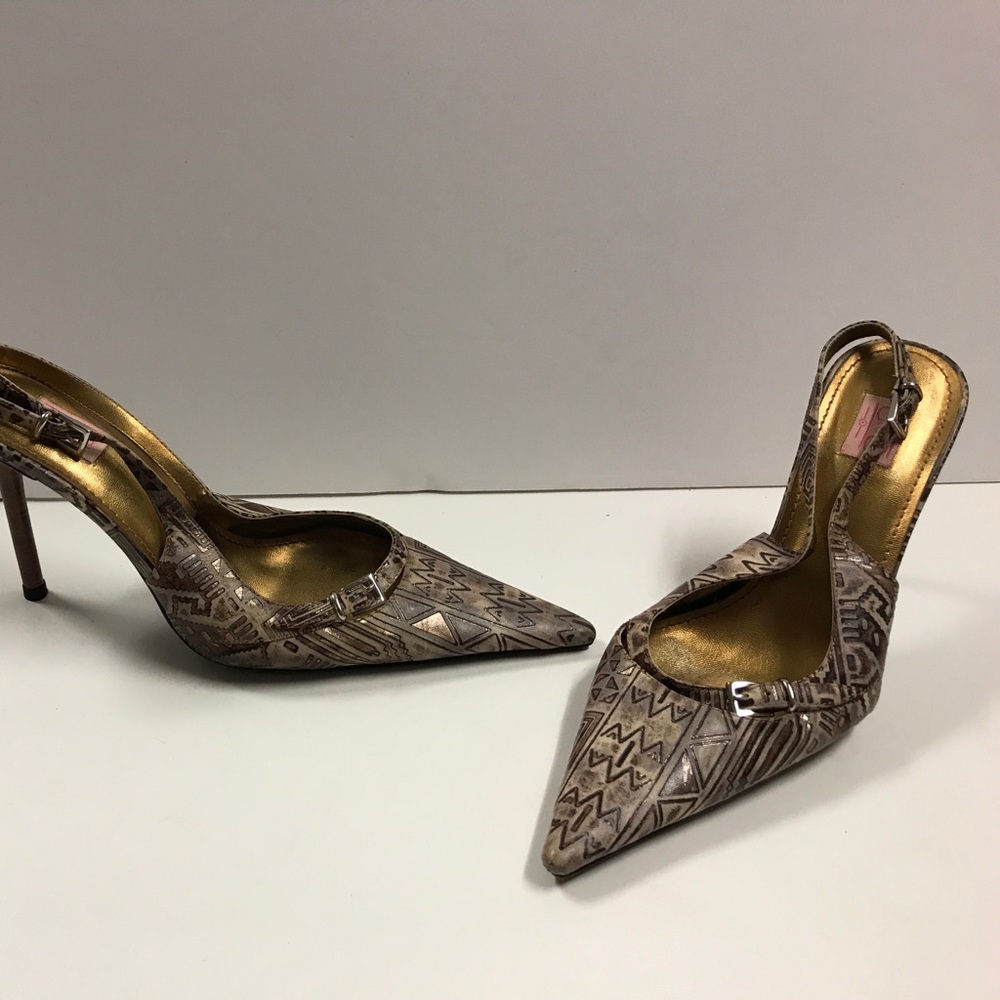 G2G slingback heels