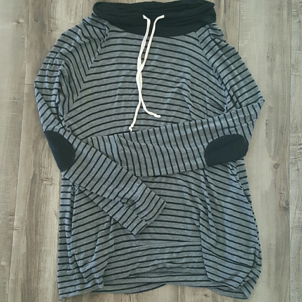 PulseBoutique Sweater.