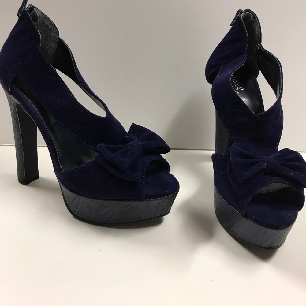Qupid blue suede heels