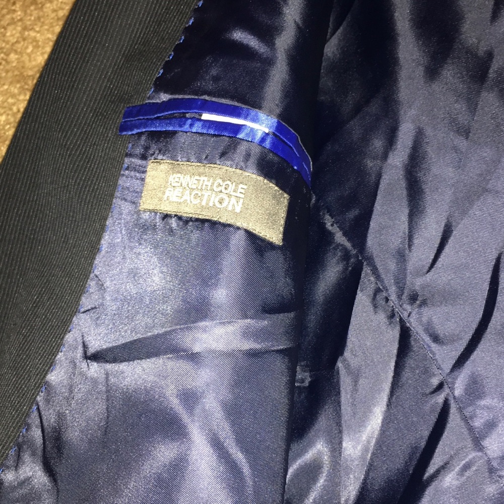 Kenneth Cole Reaction 40 R suit jacket - Picture 2 of 7