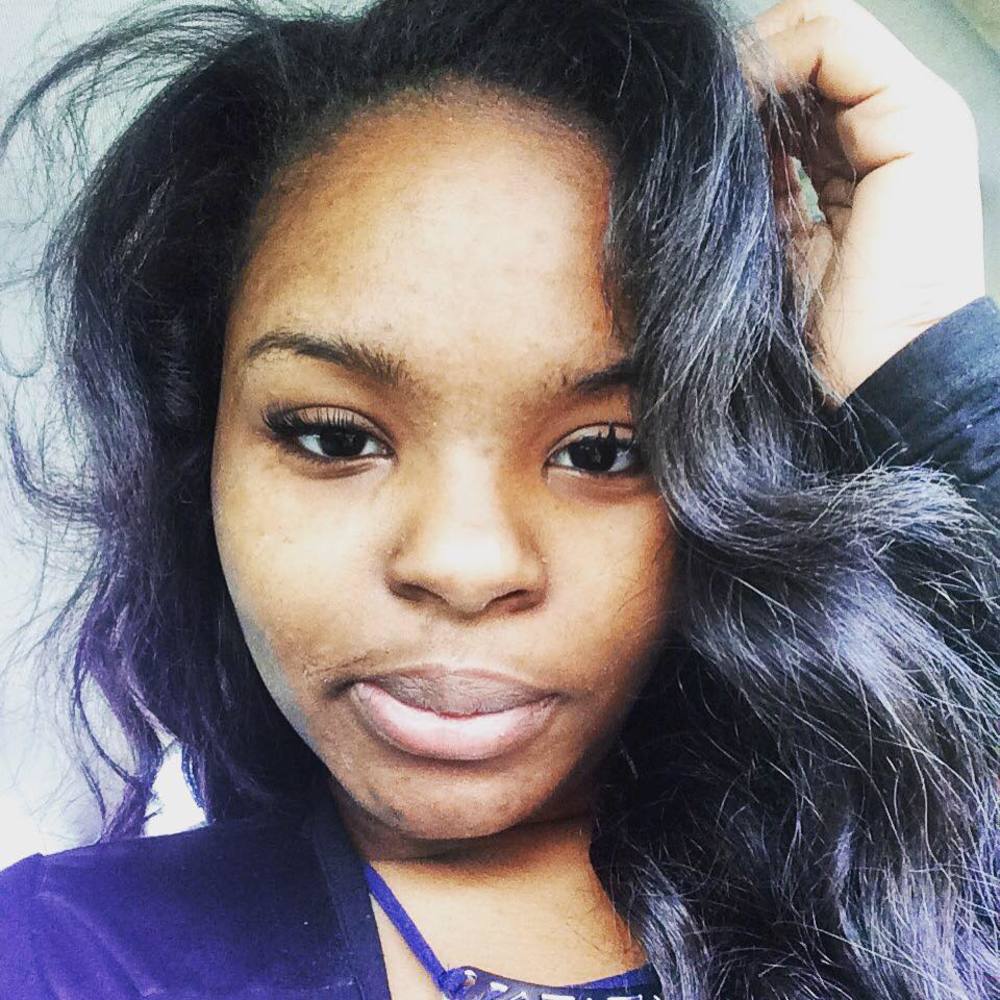 Meet your Posher, Jakira