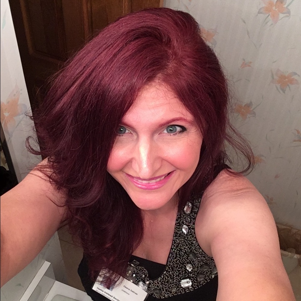 Meet your Posher, Deana