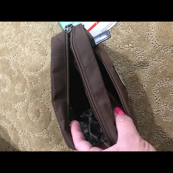 👛 - Picture 2 of 5