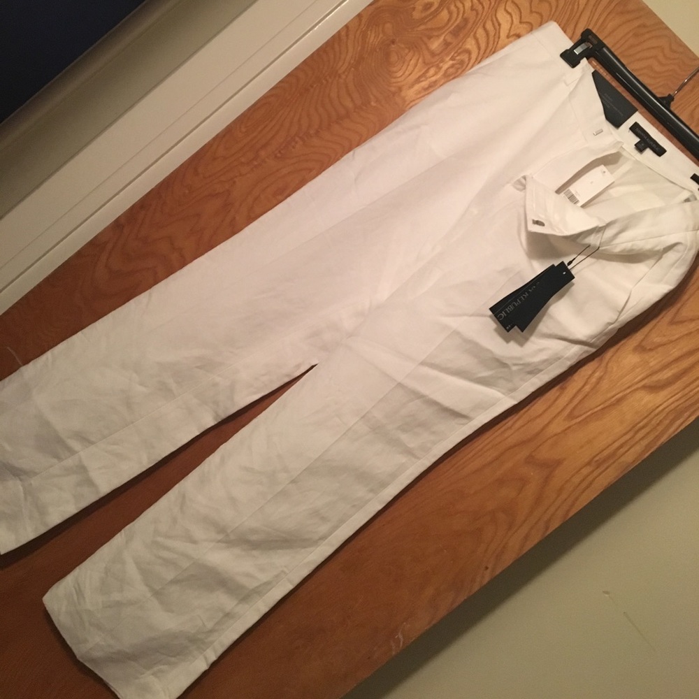 White linen Banana Republic trousers