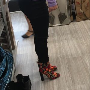 Meet your Posher, Danyel