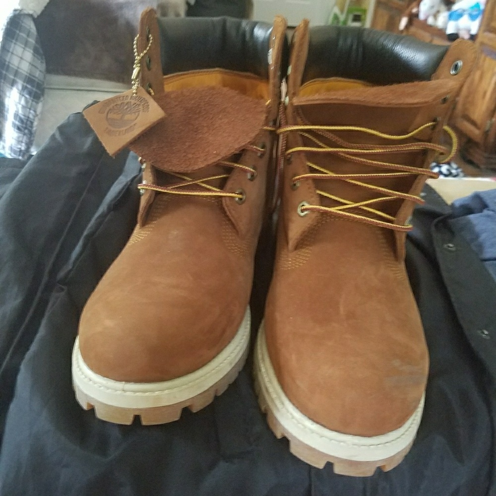 Mens 10 wheat timberland boots