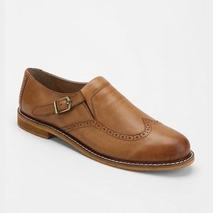 Cooperative Vamp buckled wingtip oxford