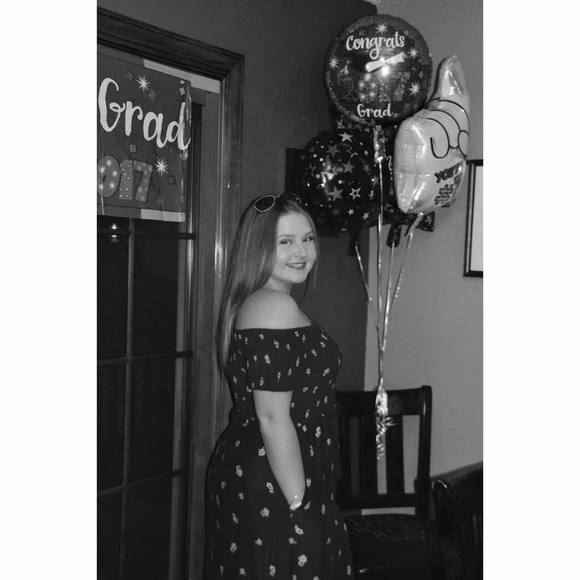 Meet your Posher, Carly - Picture 1 of 1