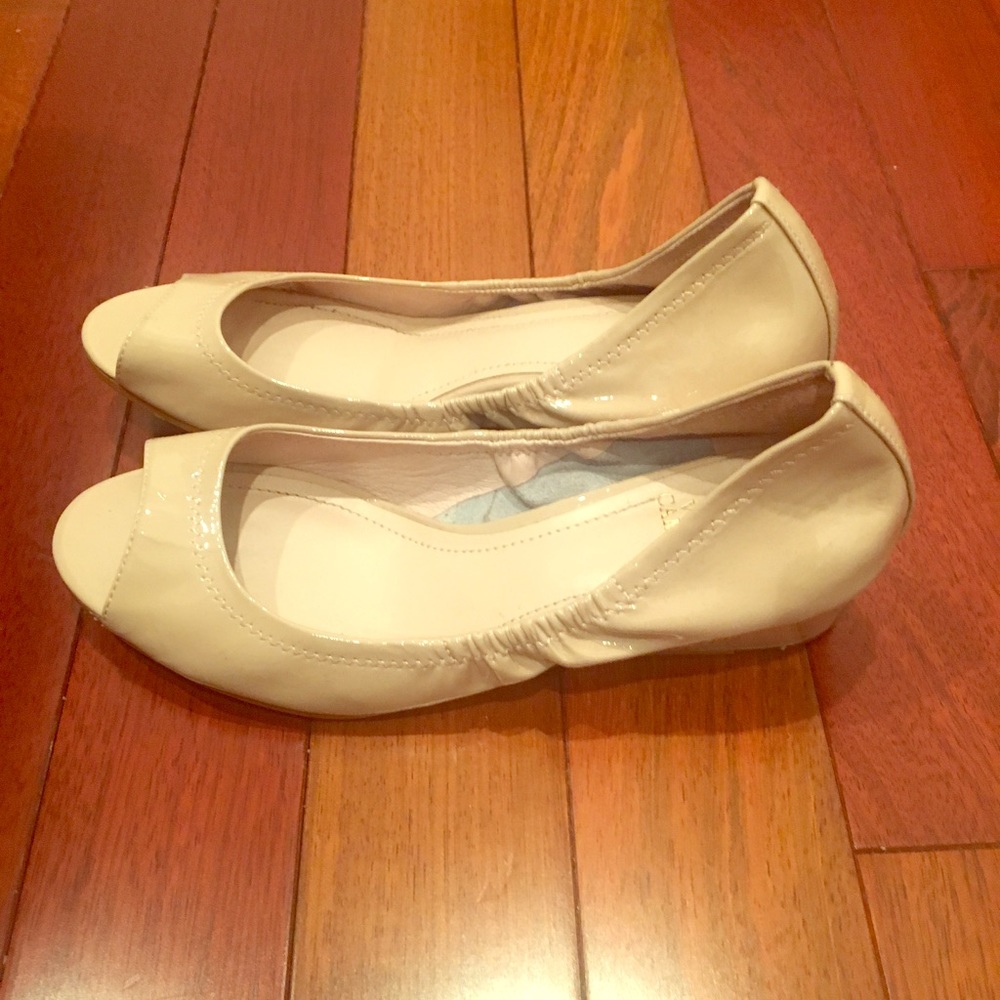 Vince Camuto flats