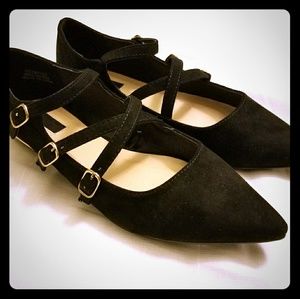 NEW Strappy flats