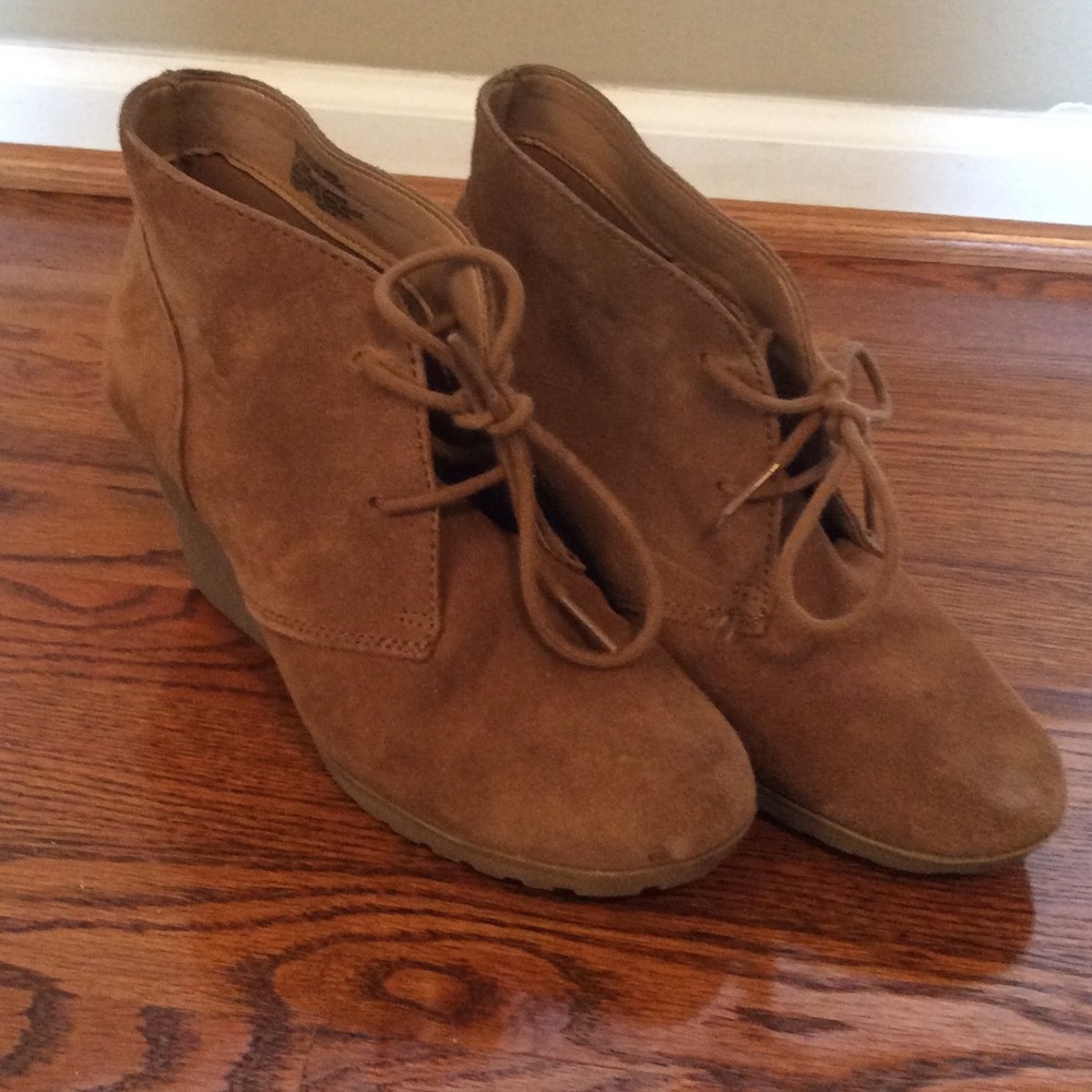 White mountain booties size 7.5