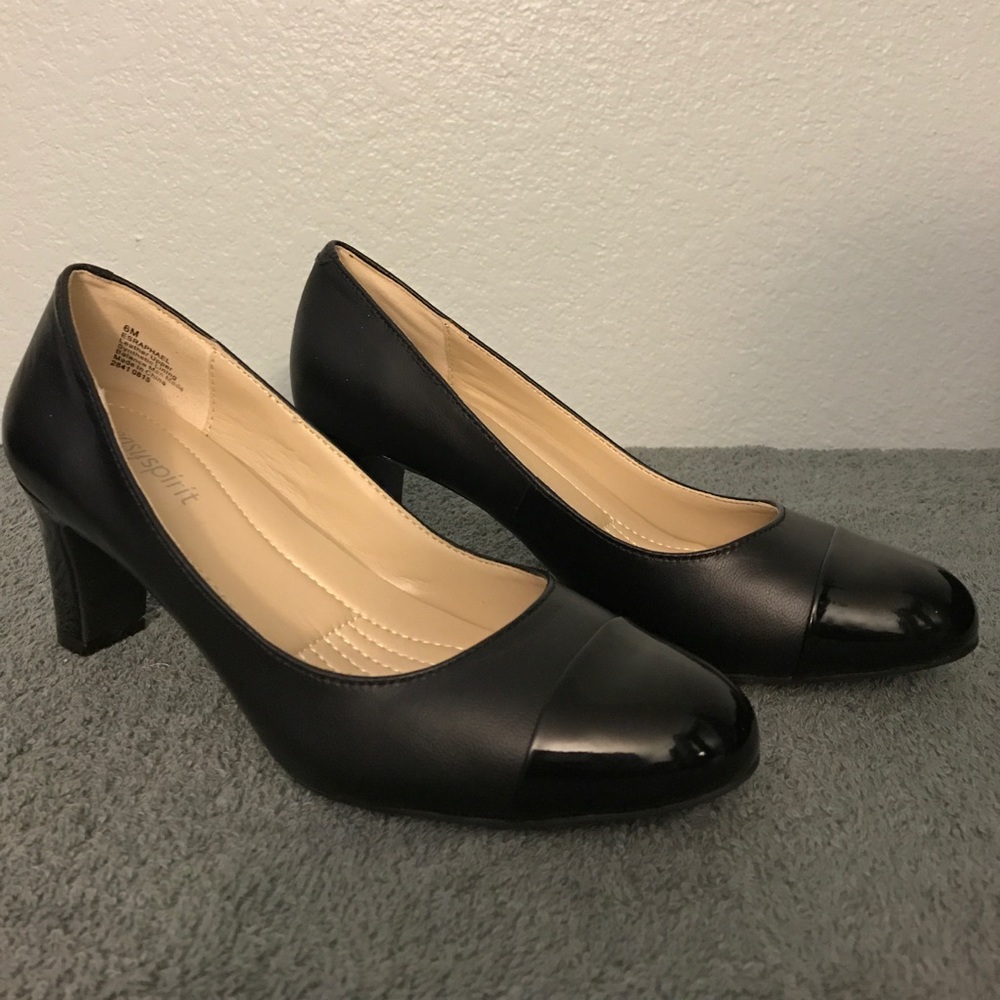Easy Spirit Raphael Cap Toe Pumps Black