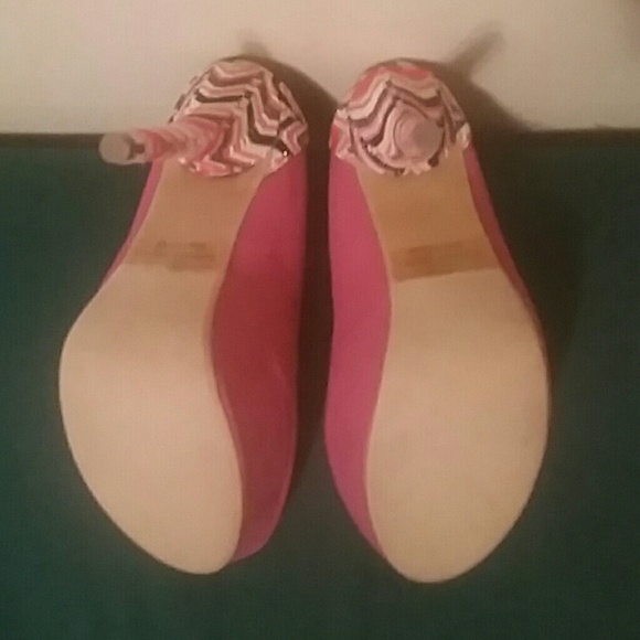 Pink Pattern Heels - Picture 5 of 5