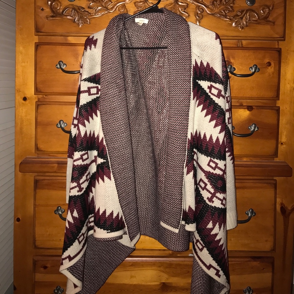✨DEBUT AZTEC SWEATER✨