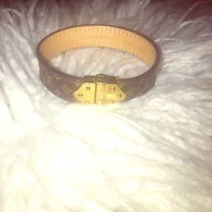 LV bracelet