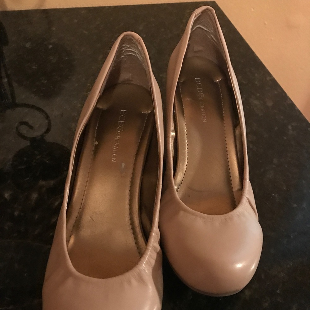 BCBG nude wedges