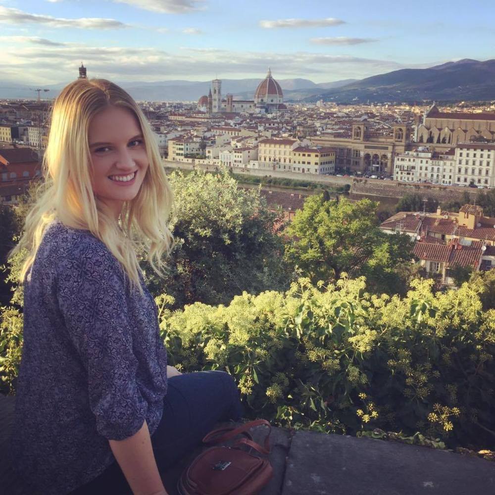 Meet your Posher, Stefanie