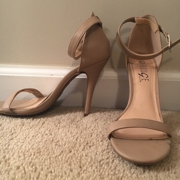 rouge Shoes - Nude matte heels