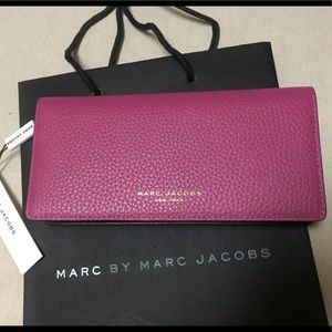 🎀Gorgeous Marc Jacobs Wallet - 💯% Authentic BNWT