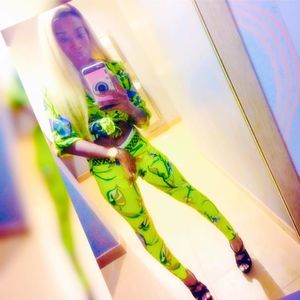 Meet your Posher, Hilton