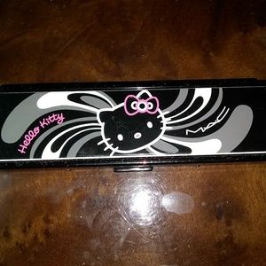 Mac hello Kitty eyeshadow
