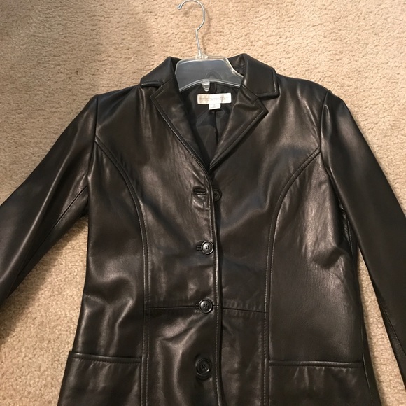 Black blazer - Picture 2 of 3