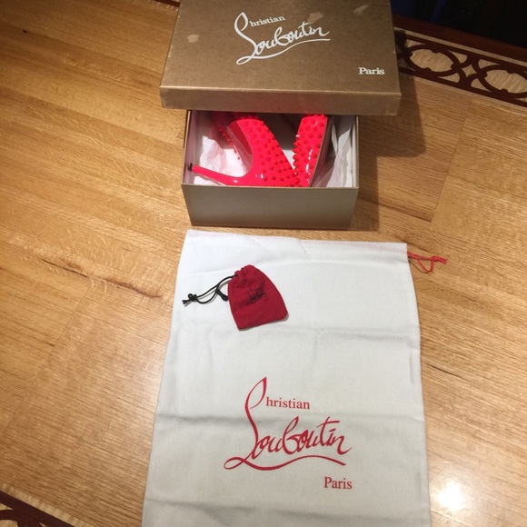 Christian Louboutin Pigalle Rose Paris - Picture 4 of 7