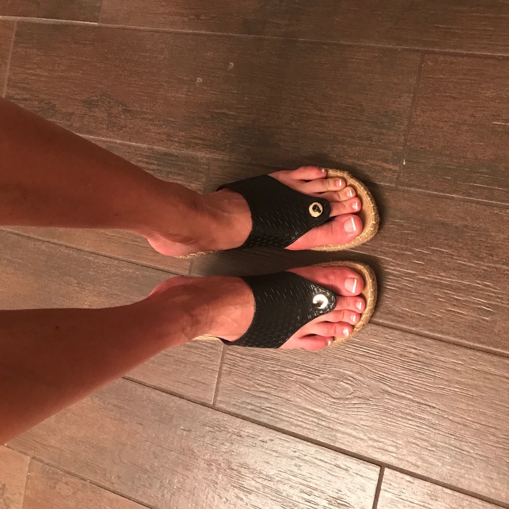 White mountain sandal never warn