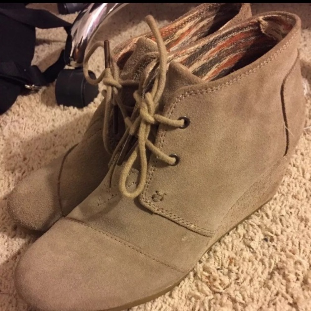 Tom desert wedge booties