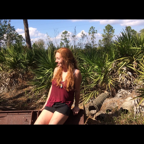 Meet your Posher, Amanda - Picture 1 of 1