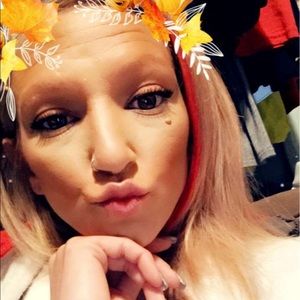 Meet your Posher, Lacey