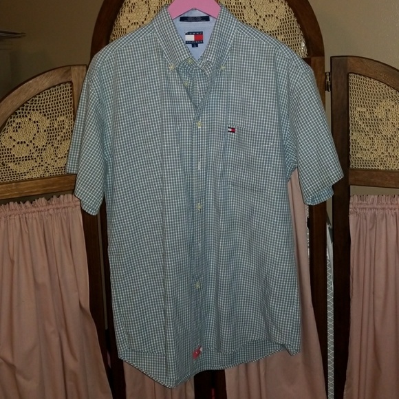 Tommy Hilfiger button down - Picture 3 of 5