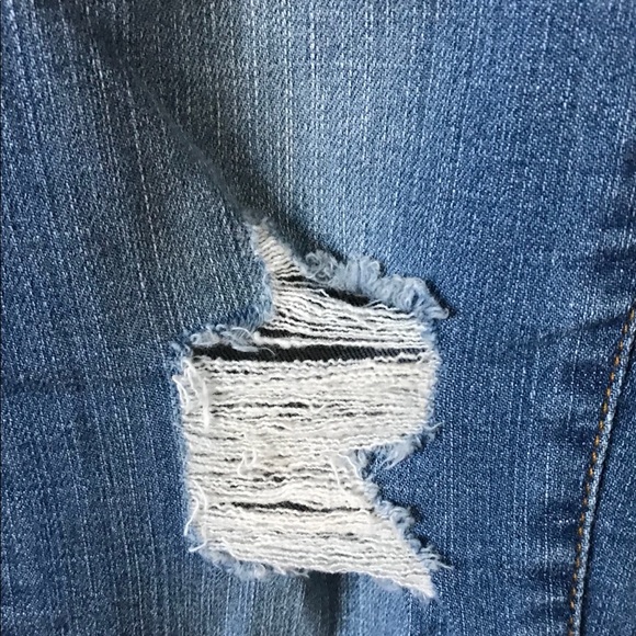 NWT Last 1 Flattering Stretch Distressed Fray Hem - Picture 5 of 7