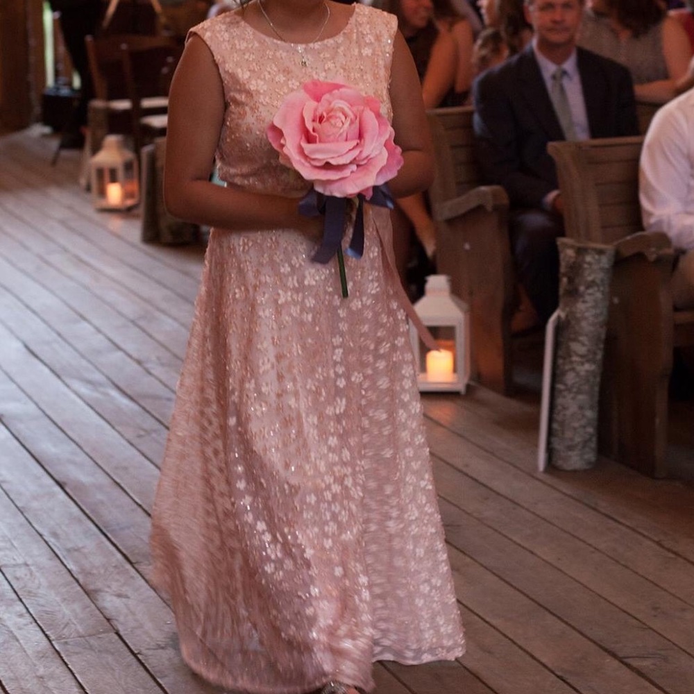 Sleeveless floral appliqué gown