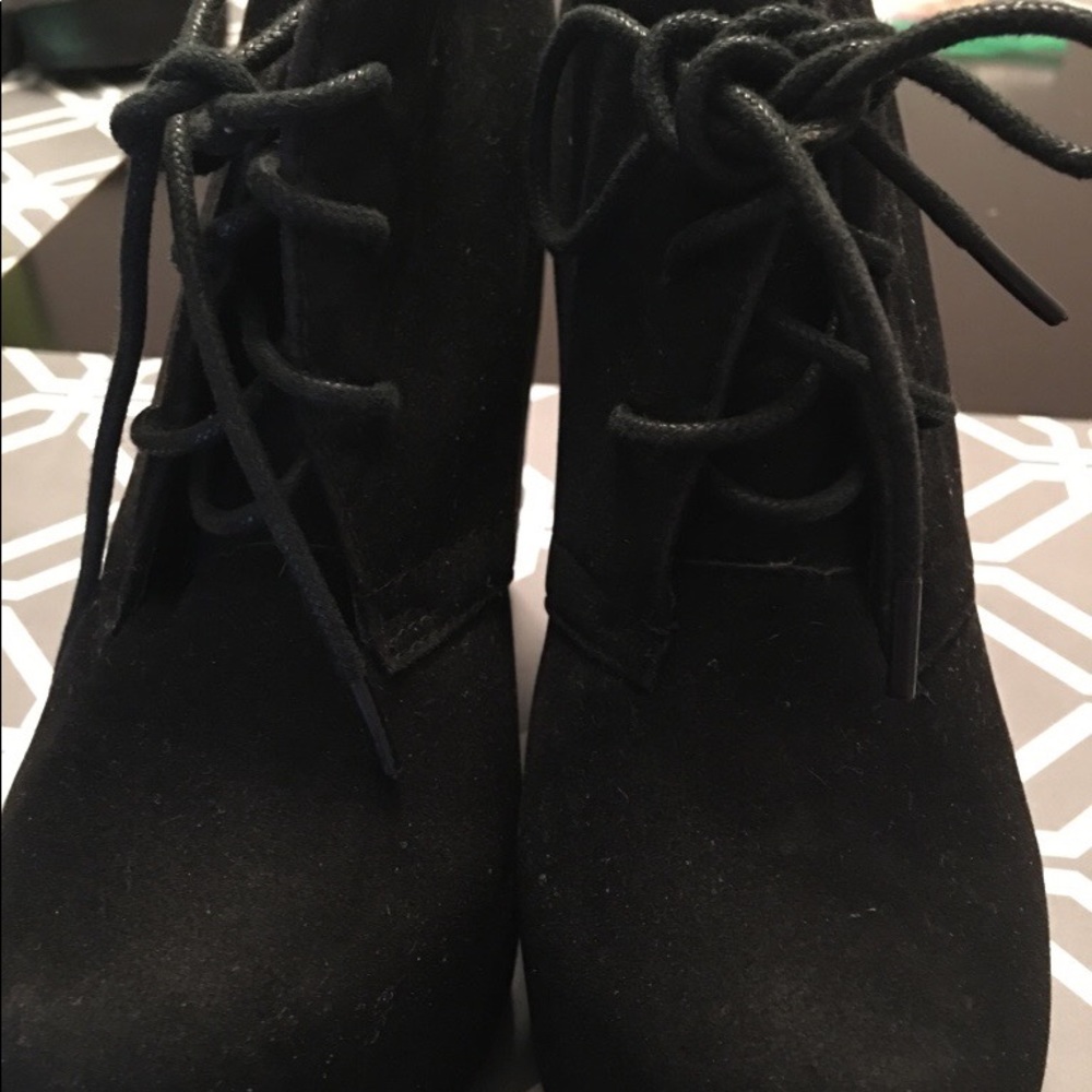 Black boot heels
