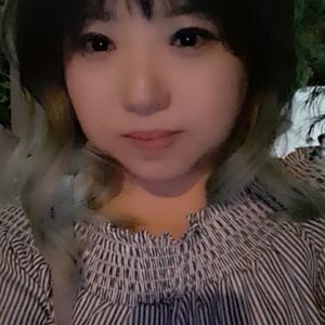 Meet your Posher, Ahra