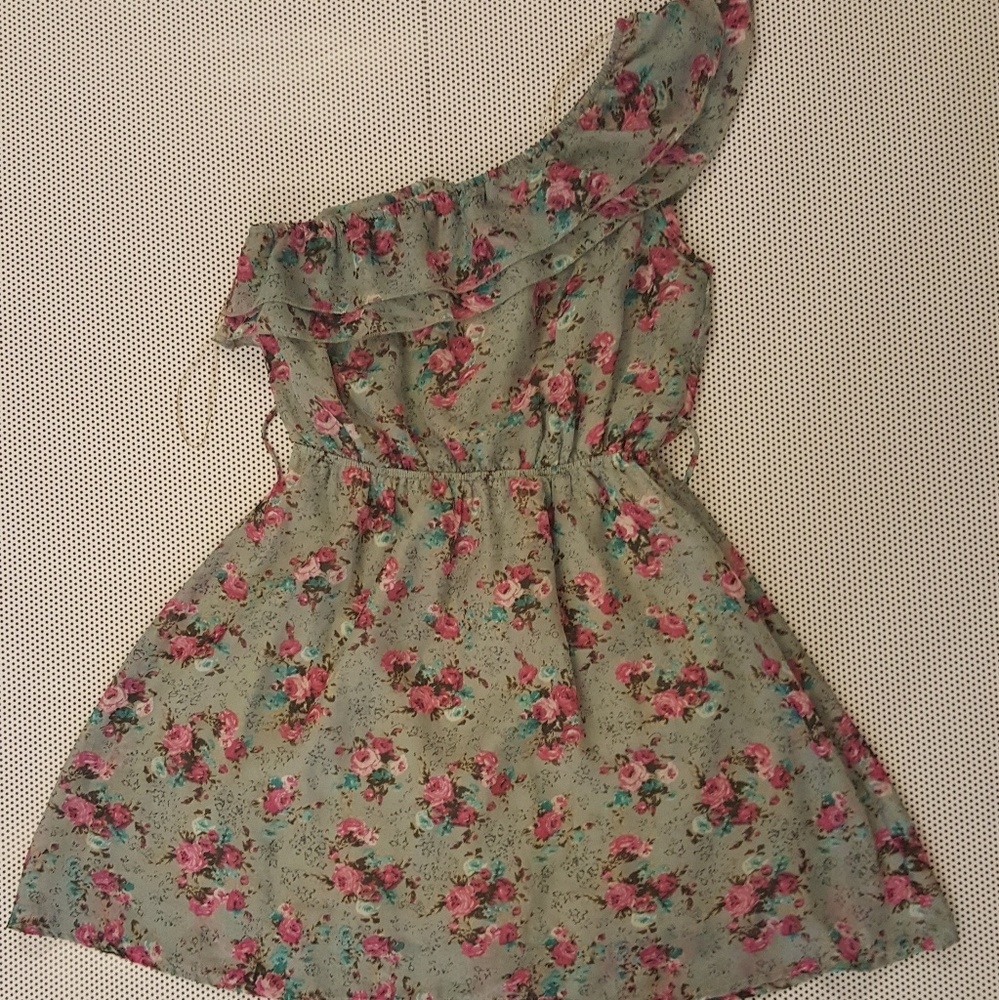 Dress - Picture 1 of 3