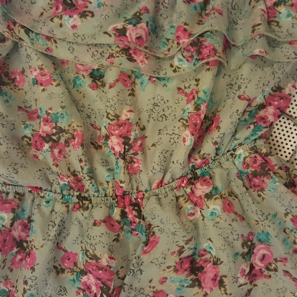 Dress - Picture 3 of 3