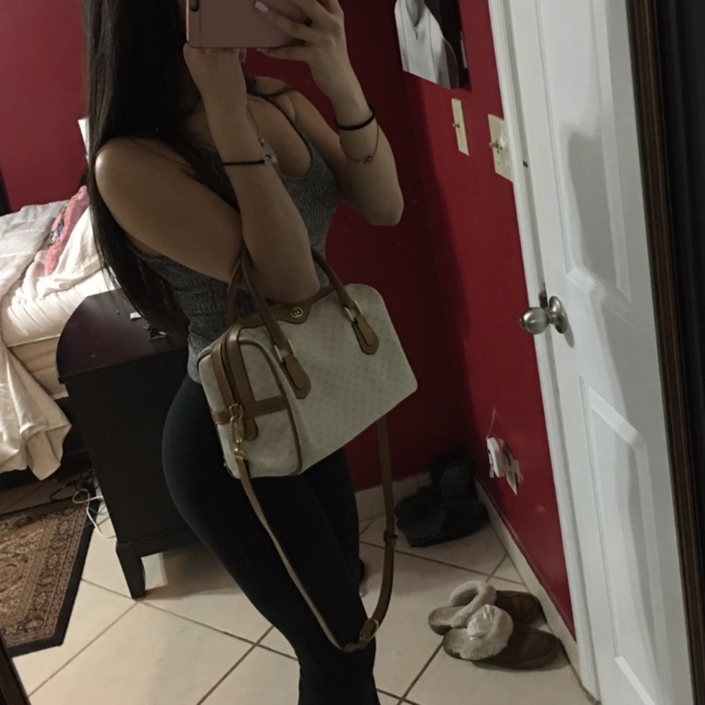 🌟Gucci Authentic Handbag with Strap🌟